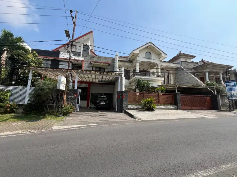 Rumah Poros Jalan Dewandaru Super Strategis Dkt Suhat