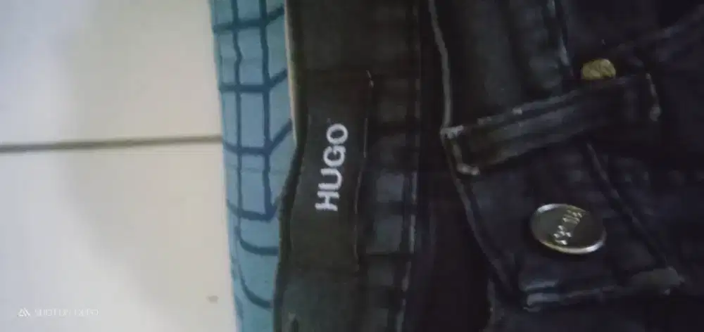 Celana Levis size 27