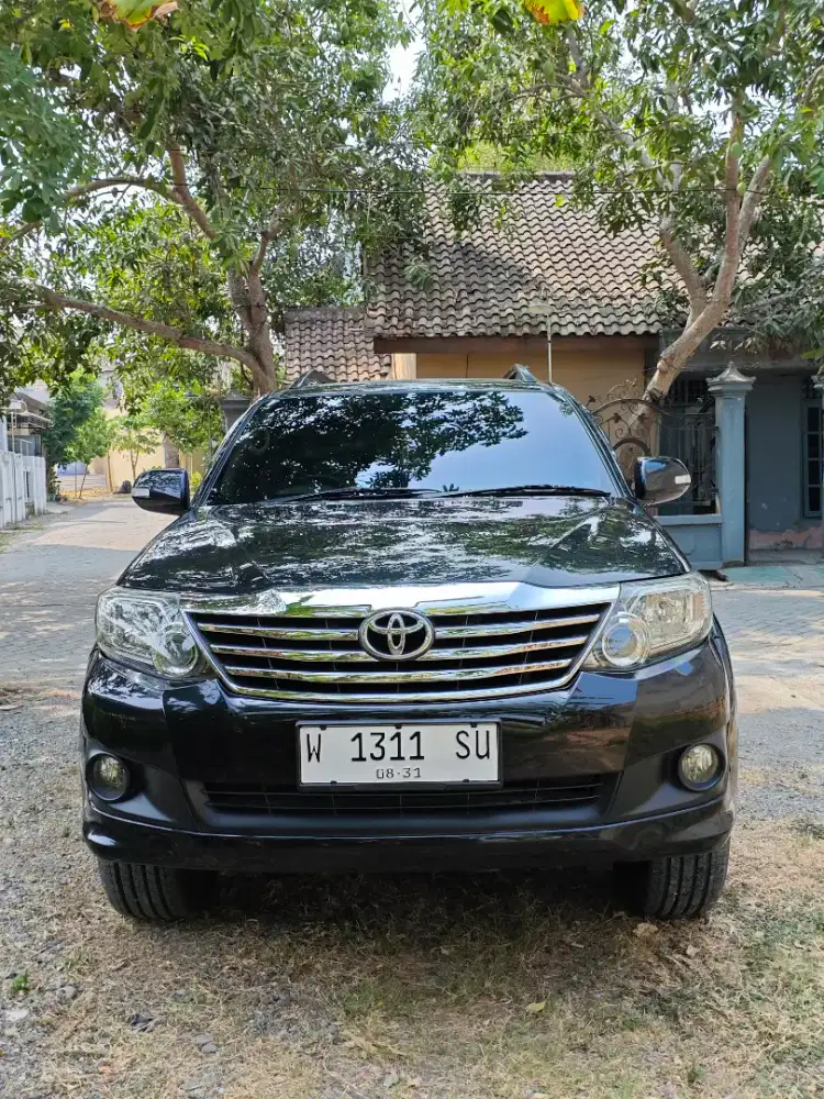 Toyota grand Fortuner Bensin 2011