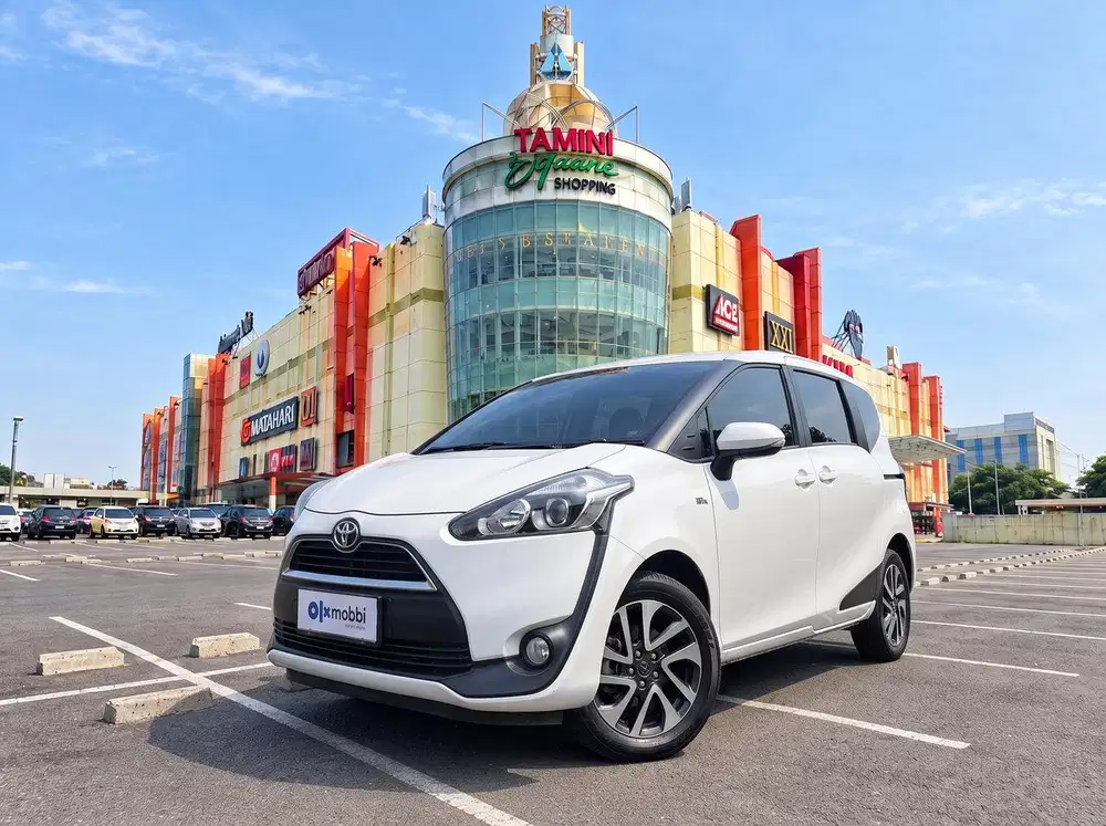 Angs Murah Toyota Sienta 1.5 V Bensin-MT 2016 Putih CTKPB