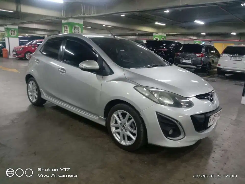 Mazda 2 RZ A/T 2012 Silver Metalik Pajak Panjang Low KM Mulus Tdp 5 Jt