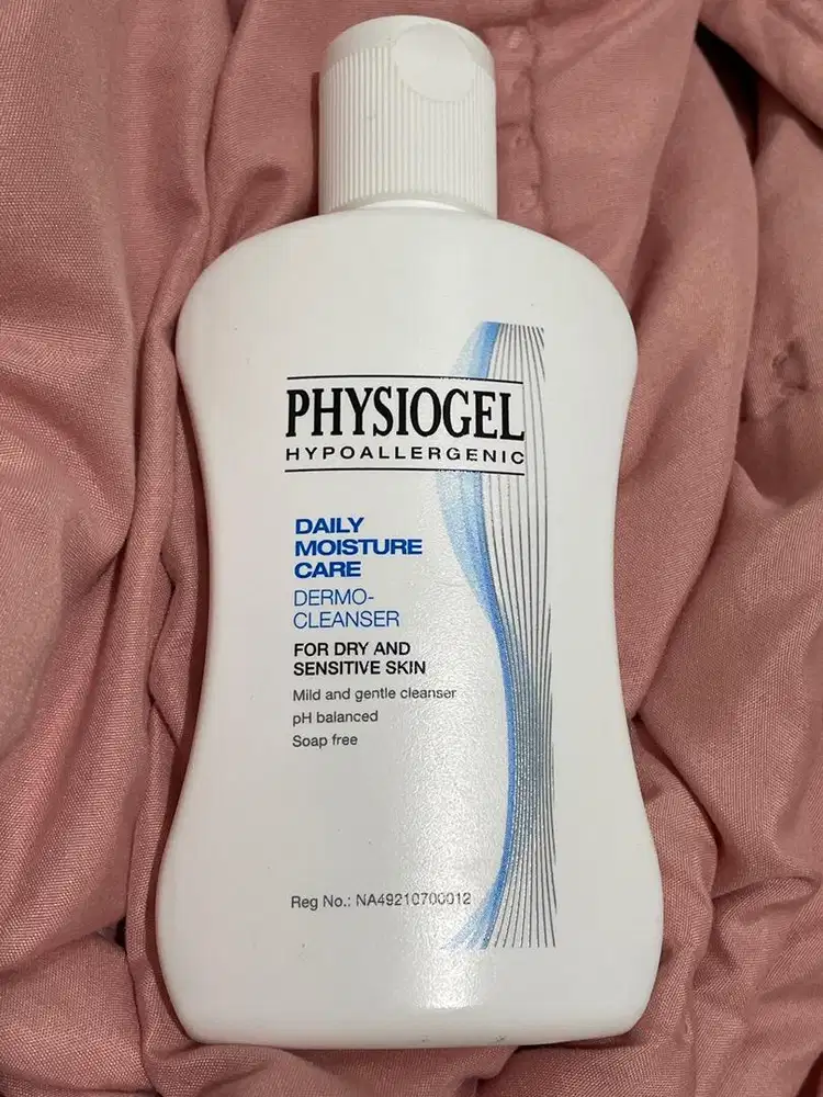 Physiogel body wash for dry skin and sesitive skin