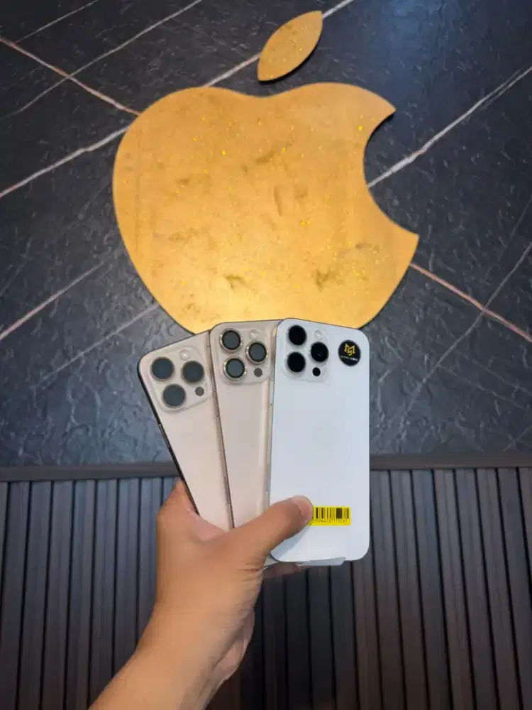MENYEDIAKAN BERBAGAI MACAM IPHONE