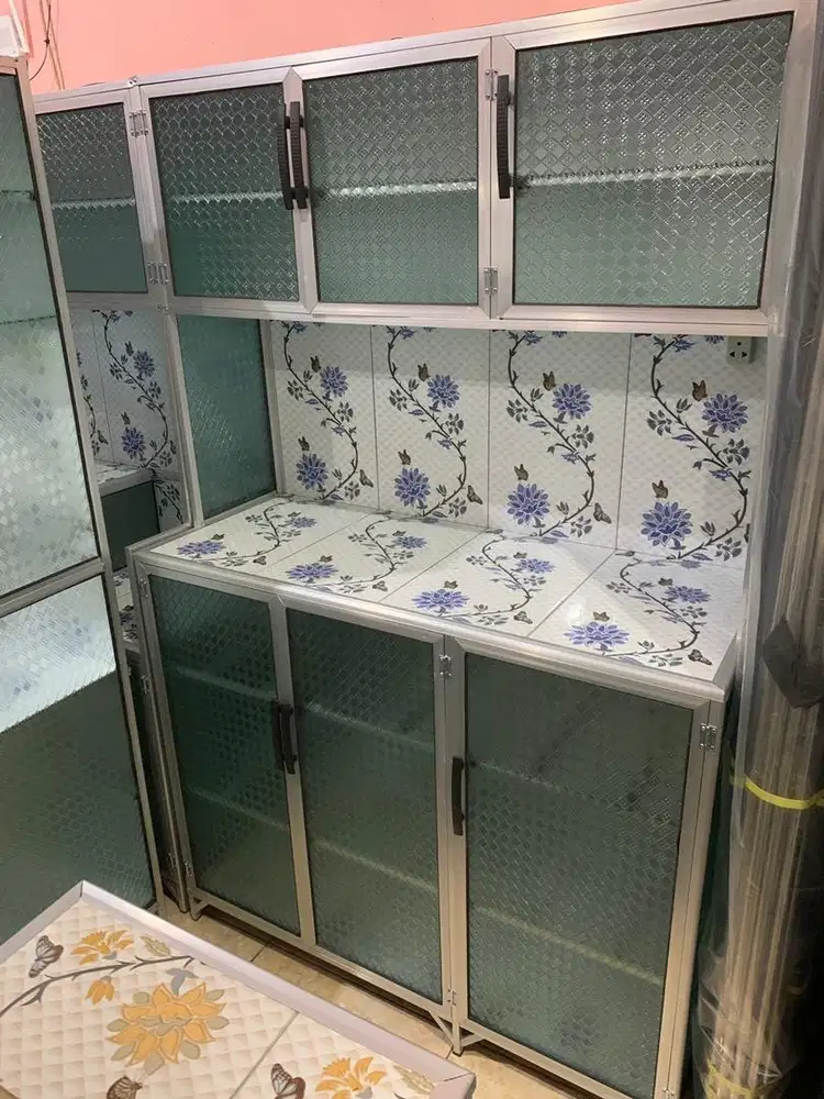 Rak piring keramik 3 pintu
