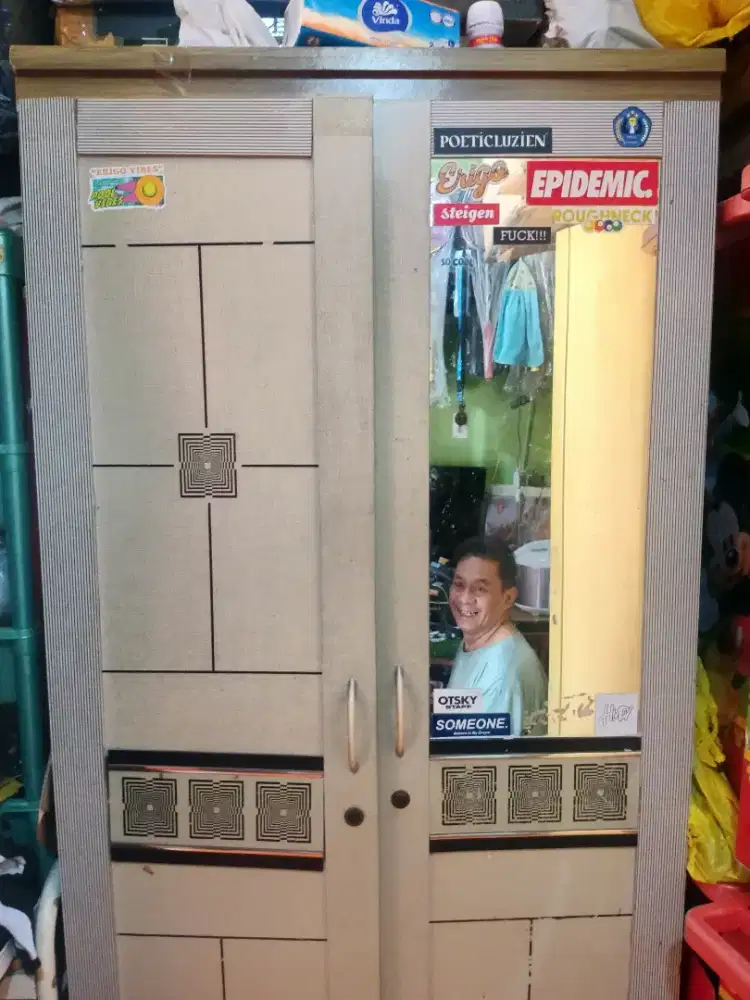 Jual Cepat Lemari Baju Bagus