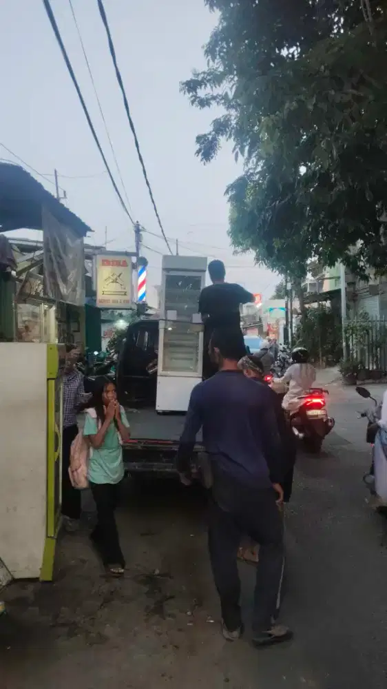 Dicari showcase kulkas freser rusak normal siap ambil