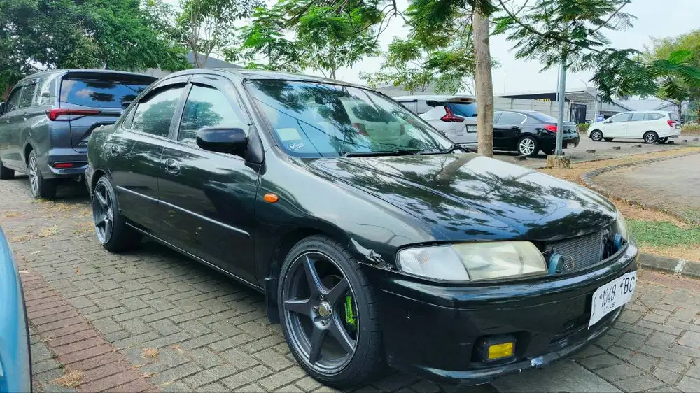 Mazda 323 Familia Tahun 1998 1800cc