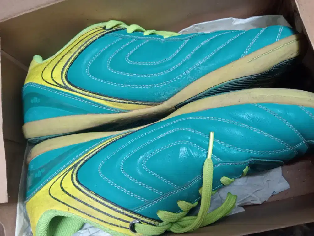 Sepatu Futsal bekas no. 43