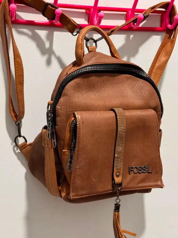 Preloved Tas backpack kulit Fossil