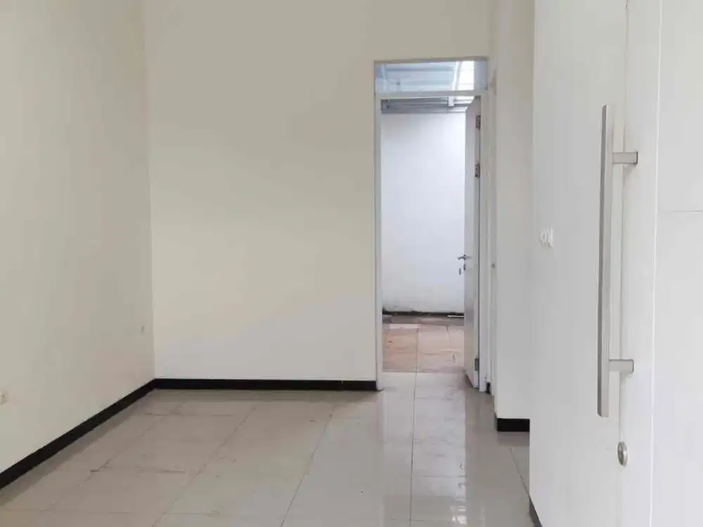 sewa rumah di taman kopo indah 5 dekat akses tol