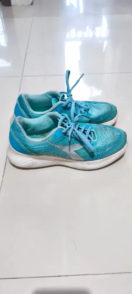 Sepatu Wanita Diadora Enea