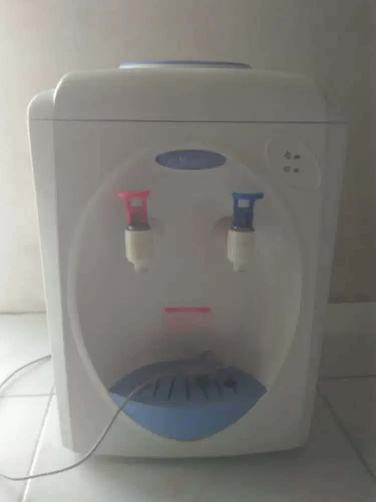 Dispenser merek Miyako