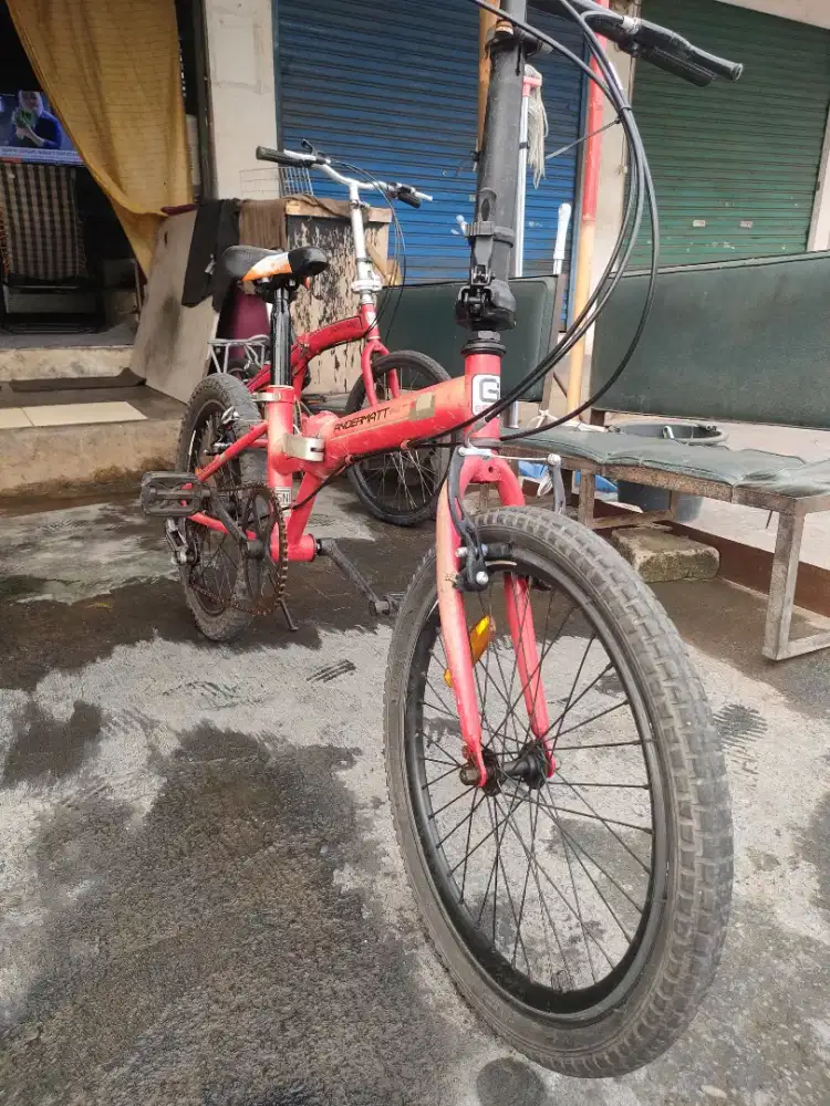 Sepeda lipat merk Genio 6 speed siap gowes semua normal Rem baru d/b