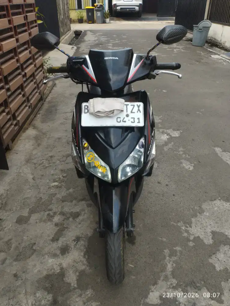 Dijual Vario karbu 110 tahun 2014