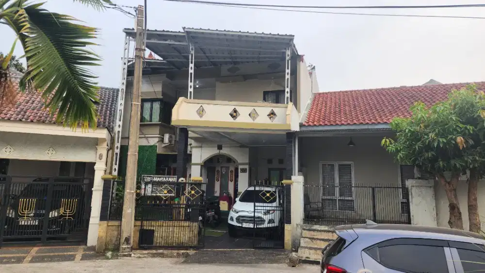 Jual Rumah Depan Taman & Lapangan Badminton