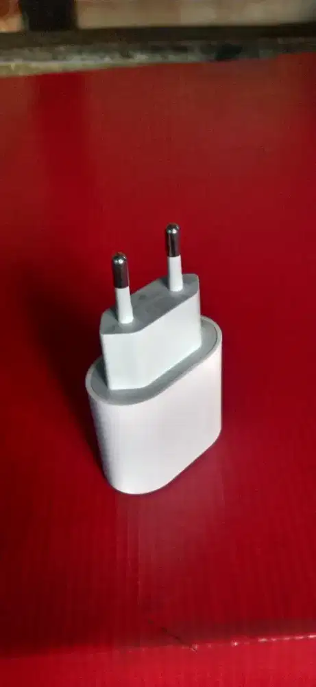 Adaptor iPhone 20w Original