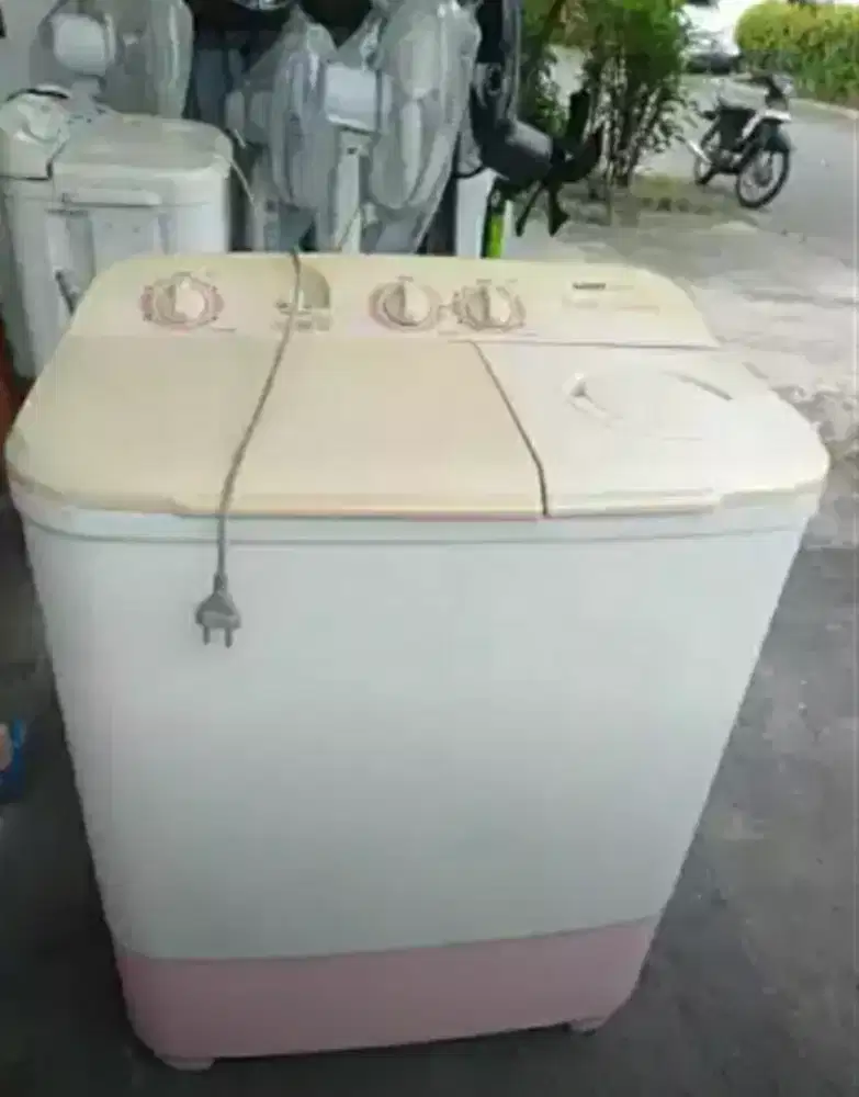 Mesin cuci 2 tabung