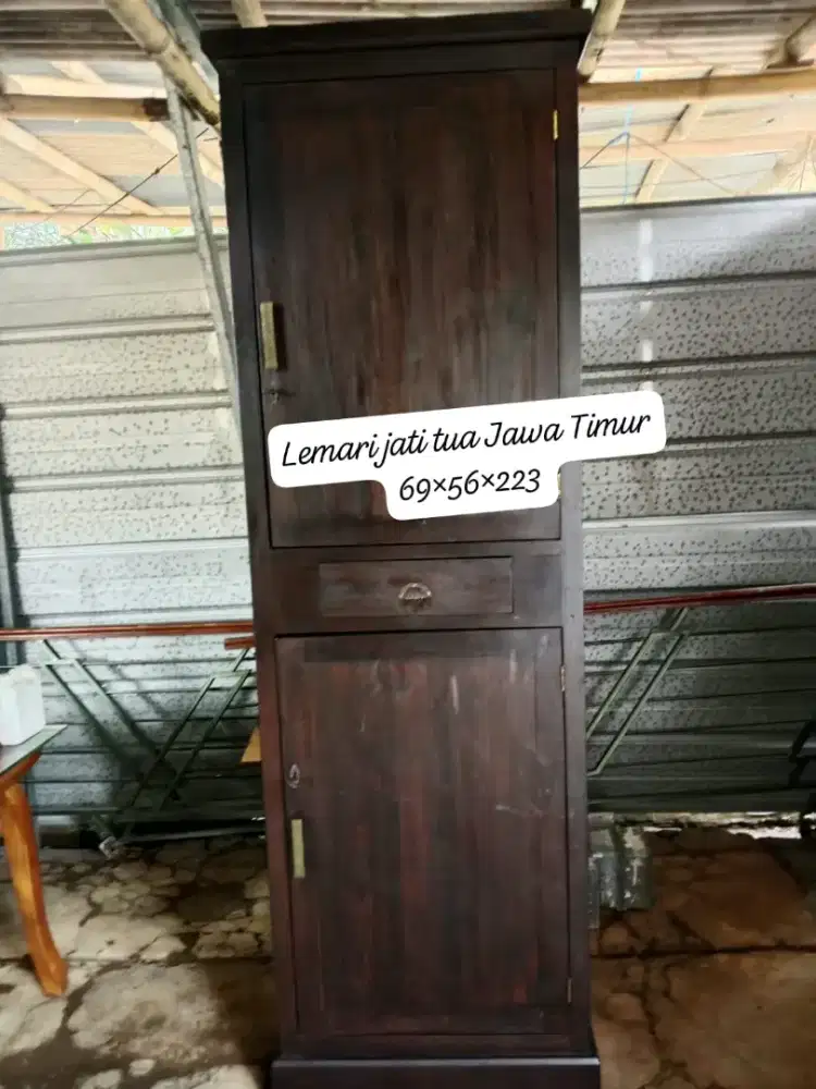Lemari pakaian jati tua Jawa Timur mulus tanpa kropos
