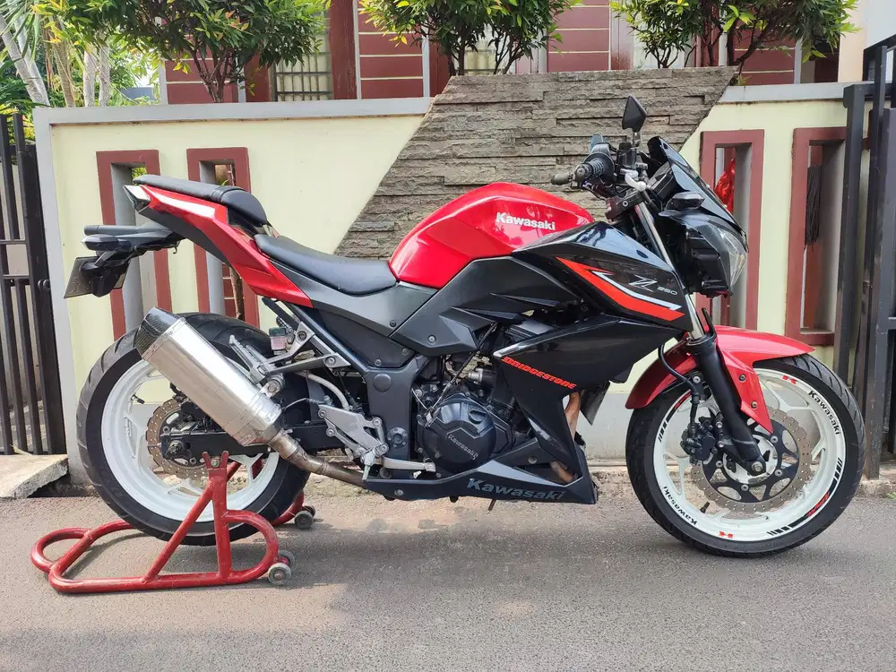Lihat 250 cc tahun 2013 Mulus