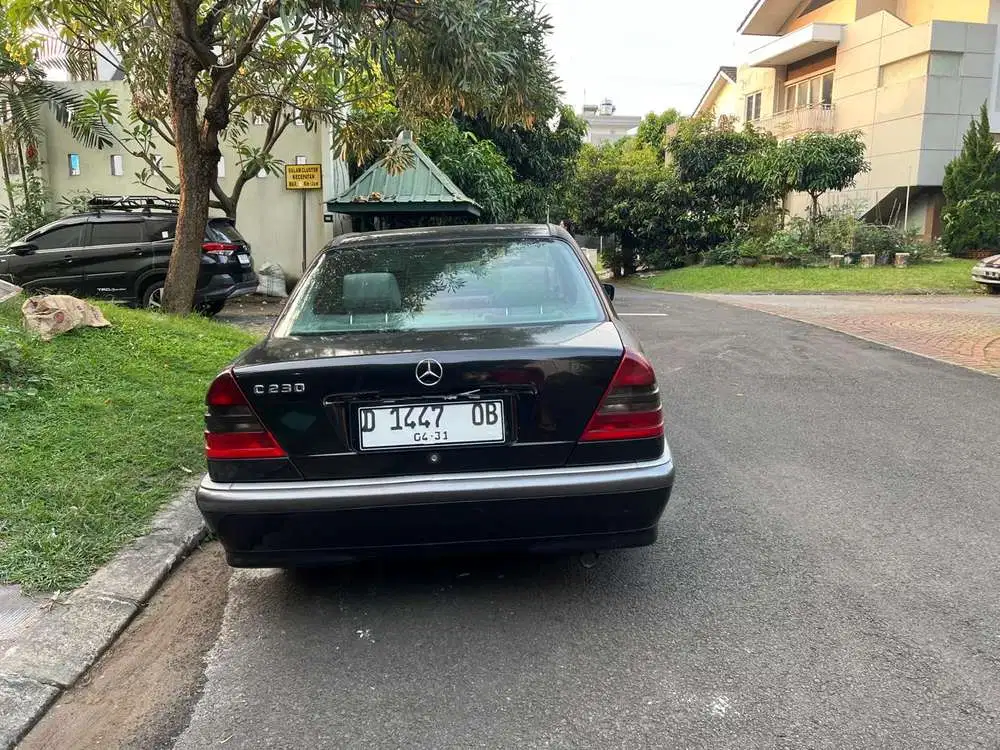 Mercedes-Benz C230 1998 Bensin manual pajak hidup surat2 lengkap