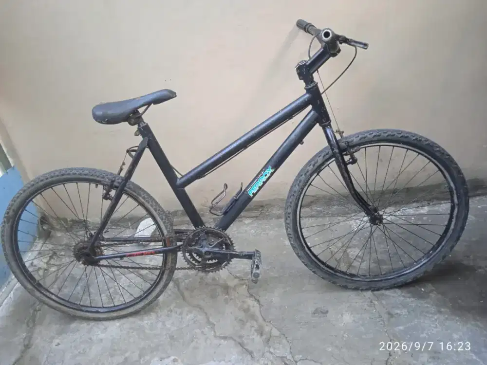 Dijual murah sepeda gunung Seter bagus tengah besar ujung kecil
