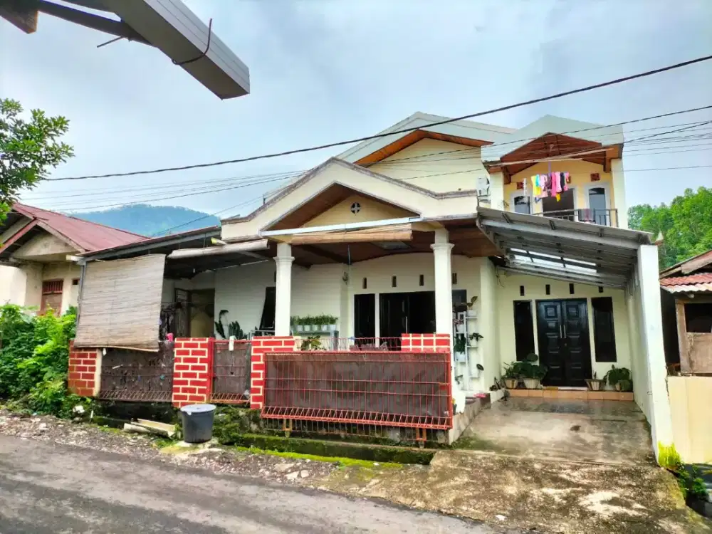 Jual Rumah 2 Lantai Full Furnished