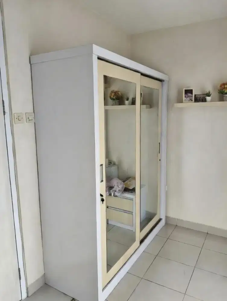 Lemari  Sliding 2 Pintu Multiplex HPL Kokoh 160x60x210 Full Cermin