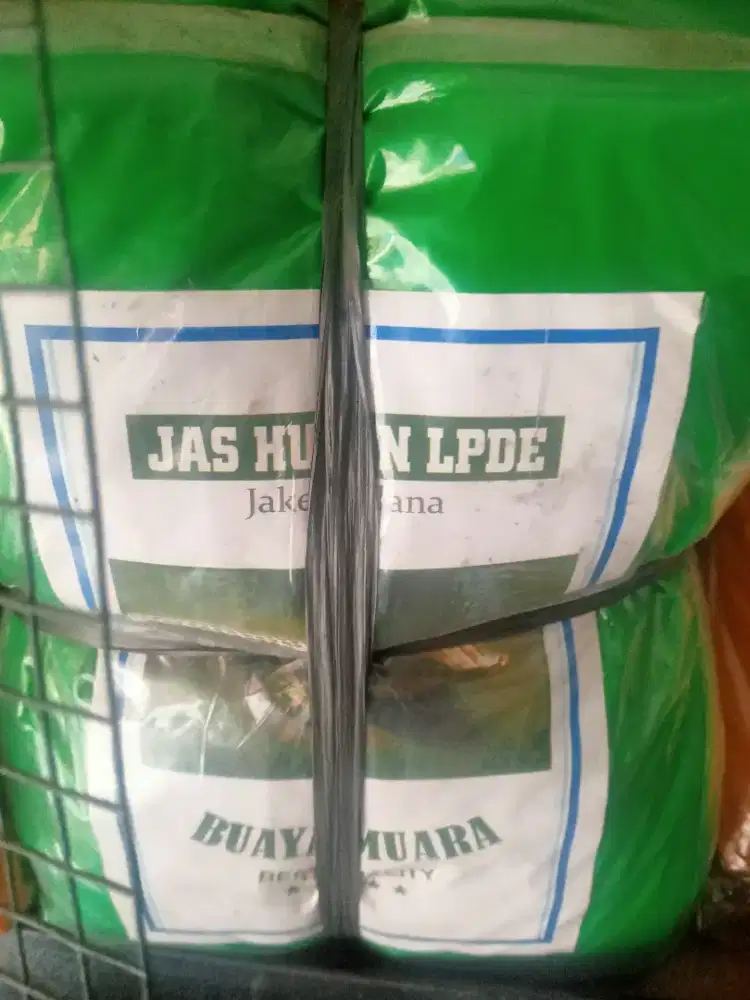 Jas hujan dan kanebo