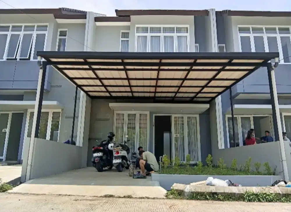 Pemasangan atap alderon dobel layer