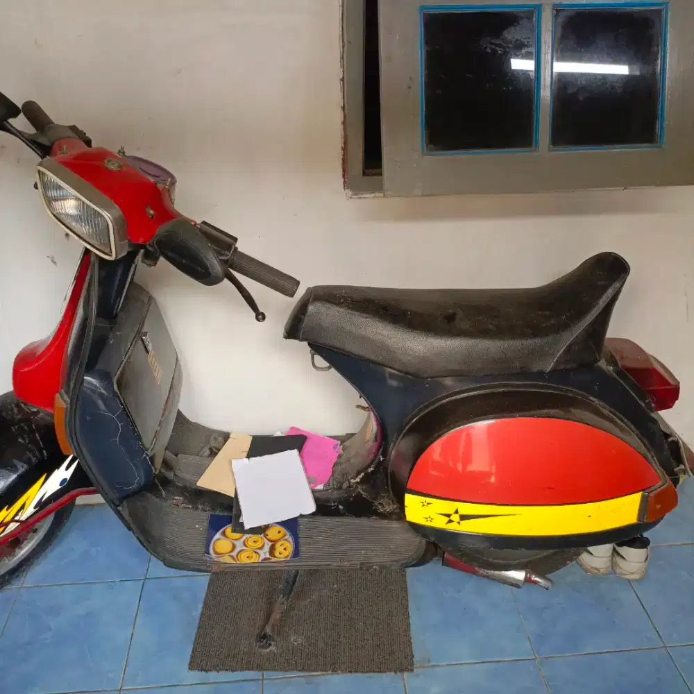 vespa p150s tahun 1987