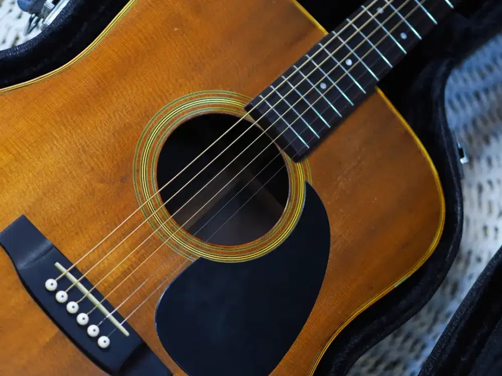 Gitar Akustik Rare