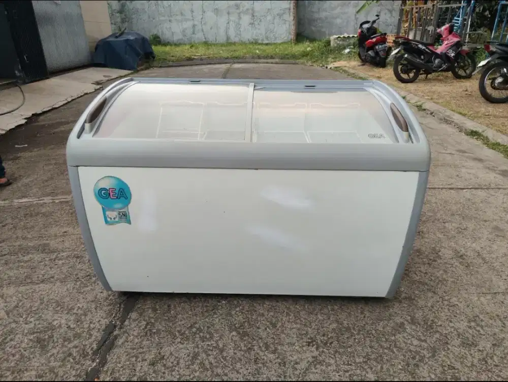 Freezer Gea kaca 360 liter normal, orisinil