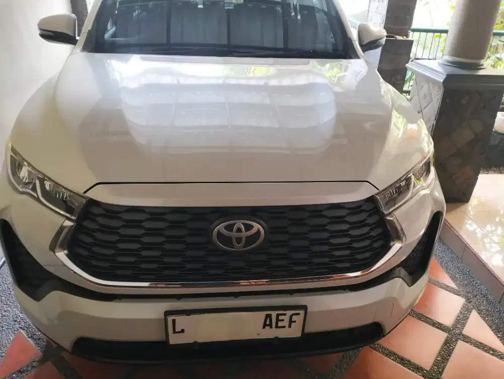 Toyota ZENIX V AT 2024