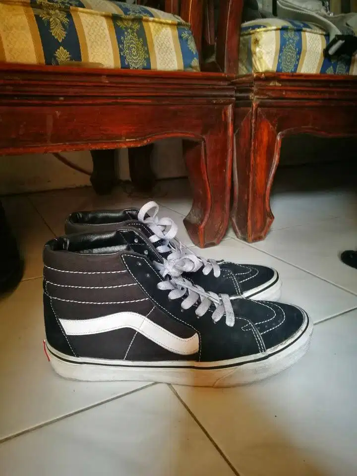 sepatu vans sk8-hi
