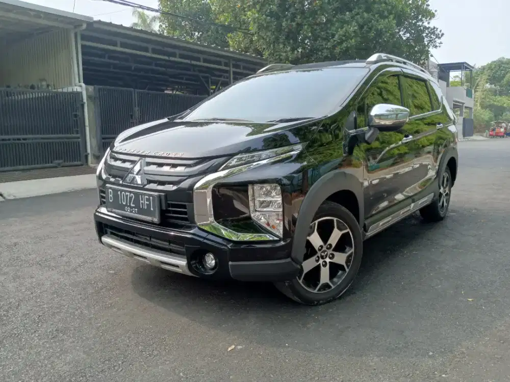 TDP 5 JUTA Mitsubisi Xpander Cross Premium AT 2021 Hitam