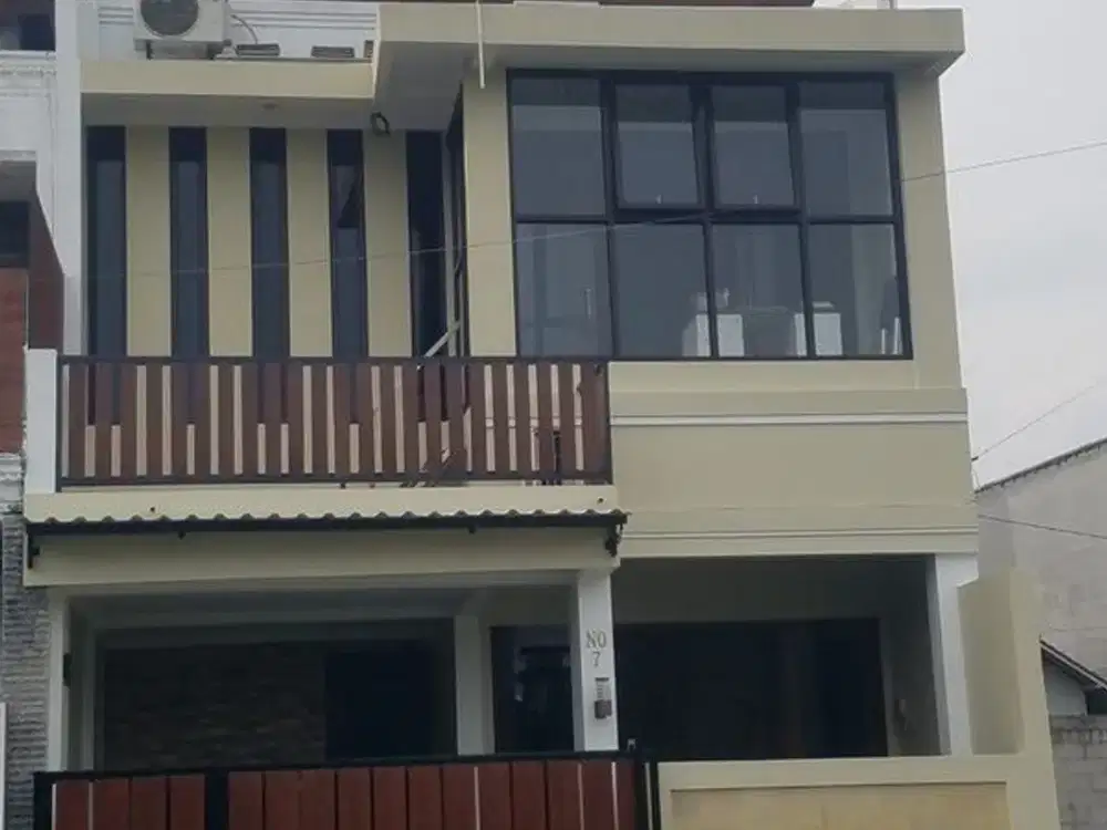 Dijual Rumah Tinggal 2 Lantai Lokasi Strategis di Wedomartani - Ngemplak Sleman