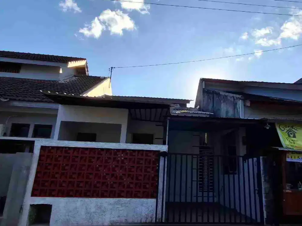 Rumah di jln utama