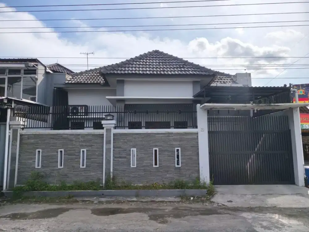 Rumah Semi furnish Dekat Kampus UNISA Dijalan Jambon, Gamping