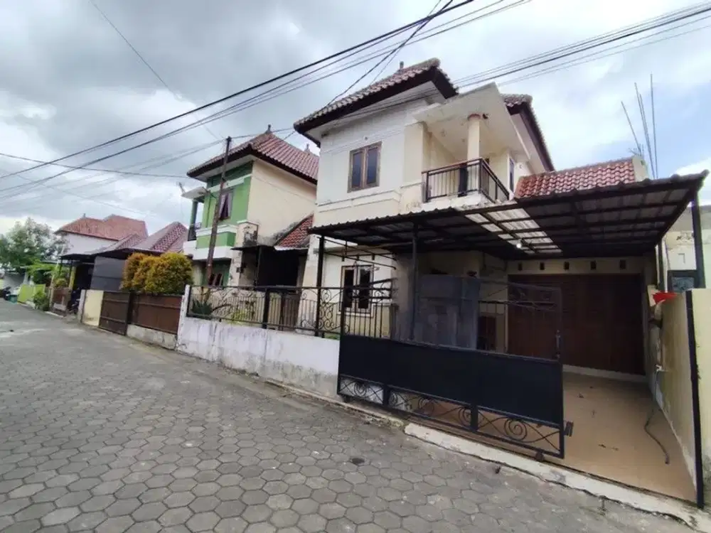 Rumah Minimalis 2 Lantai di Perum Hanya 7 Menit ke Kampus UII, Sardonoharjo, Ngaglik, Sleman
