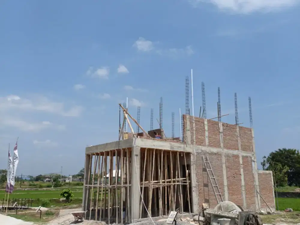 RUMAH KONSEP AMERICAN CLASSIC DI KLATEN FREE BIAYA-BIAYA