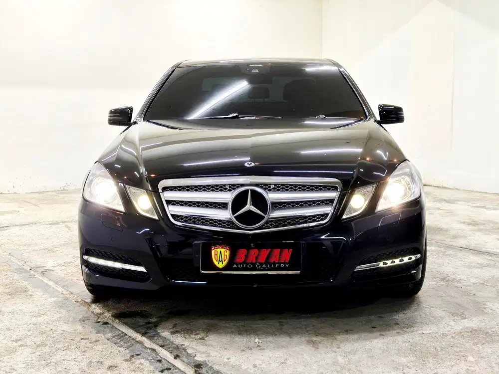 MERCEDES BENZ MERCY E250 AVANTGARDE AVG 2011 / 2012 HITAM