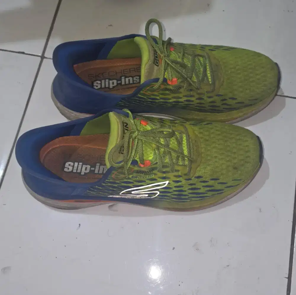 Sepatu lari Skechers Go Run Max Cushioning Propulsion murah