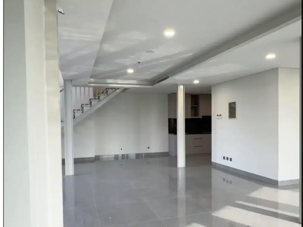 Dijual Kantor di SOHO di BSD, Unit Baru, Rp. 2.7m, Dekat The Breeze, AEON, ICE BSD, Strategis & Mezzanine