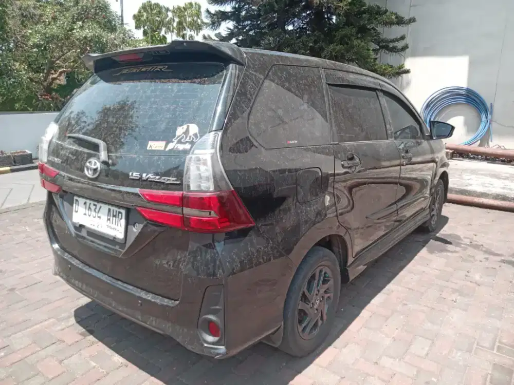Toyota VELOZ 1.5CC MANUAL ISTIMEWA