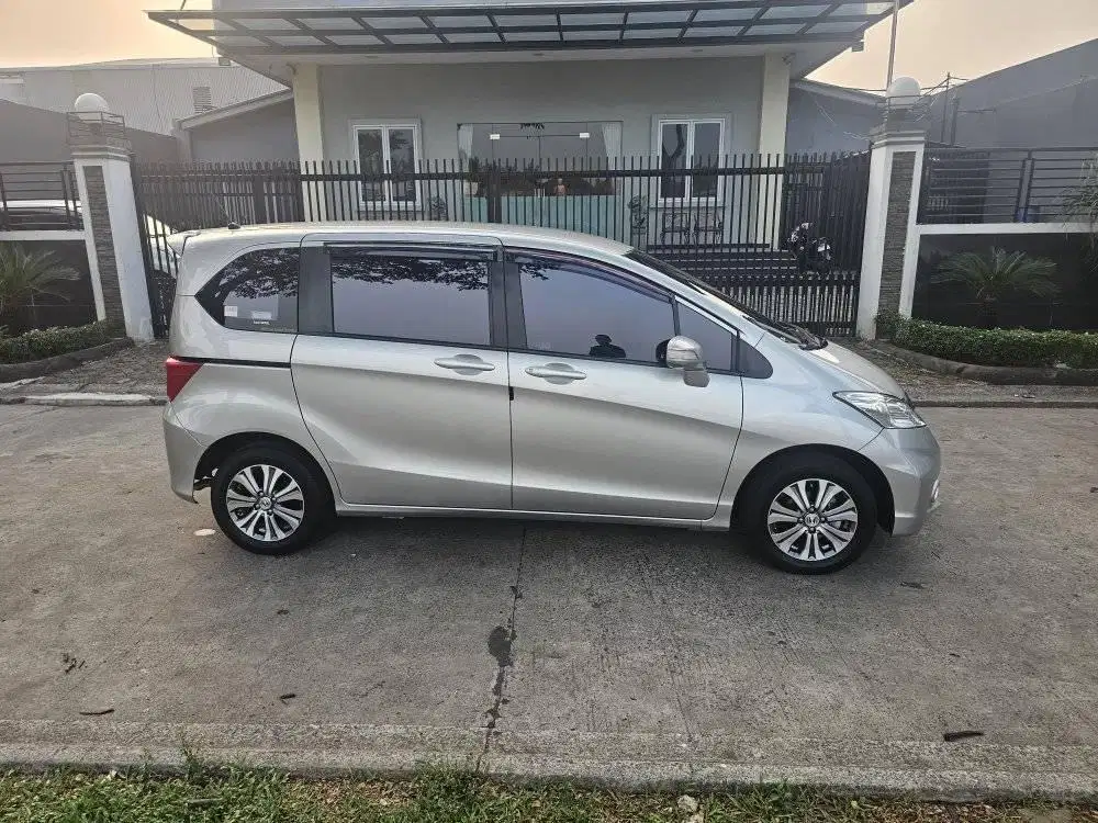 Honda Freed SD 2015