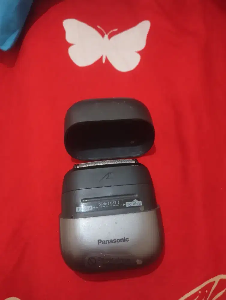 Panasonic Compact 3-Blade Shaver (Seri ES-CM3A)