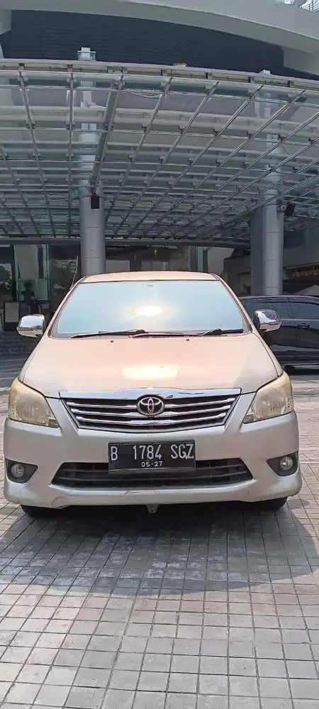 FOR SALE: Toyota Innova G M/T 2012