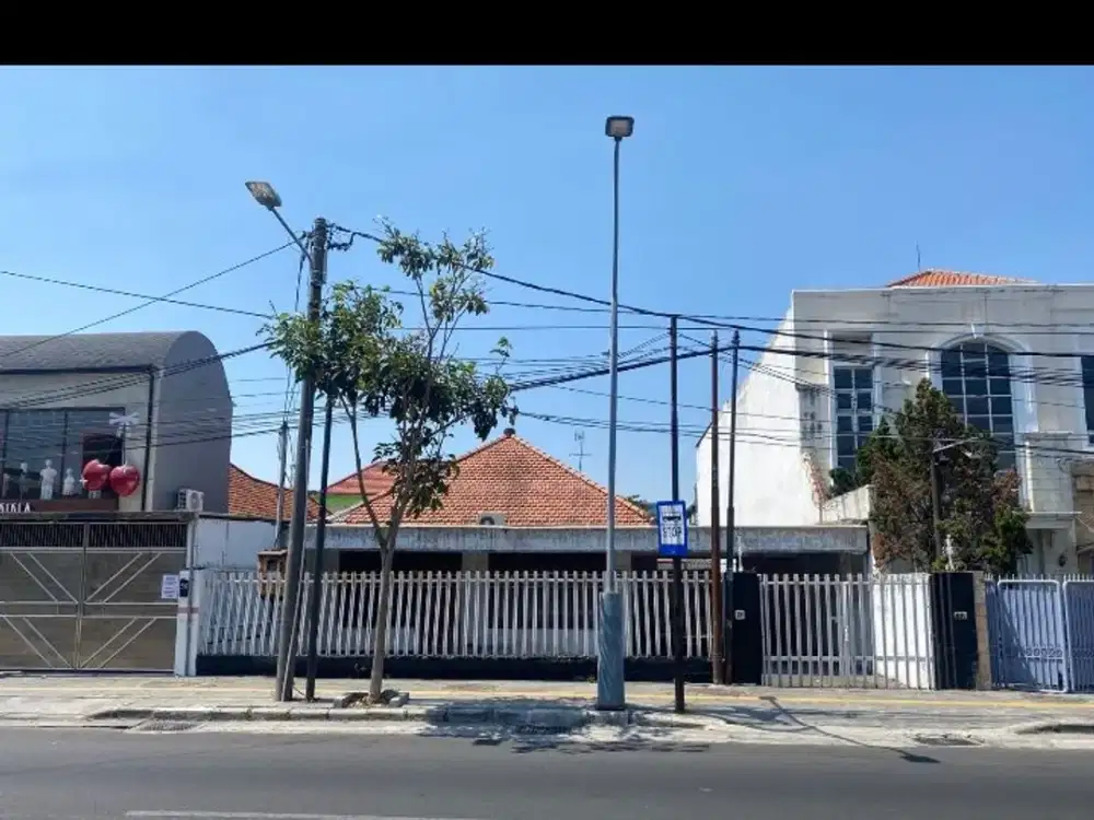 Jual rumah hitung tanah jl Kartini surabaya pusat
