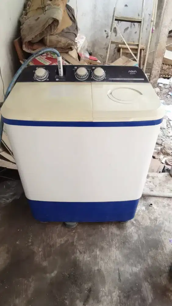 Mesin Cuci merk Aqua