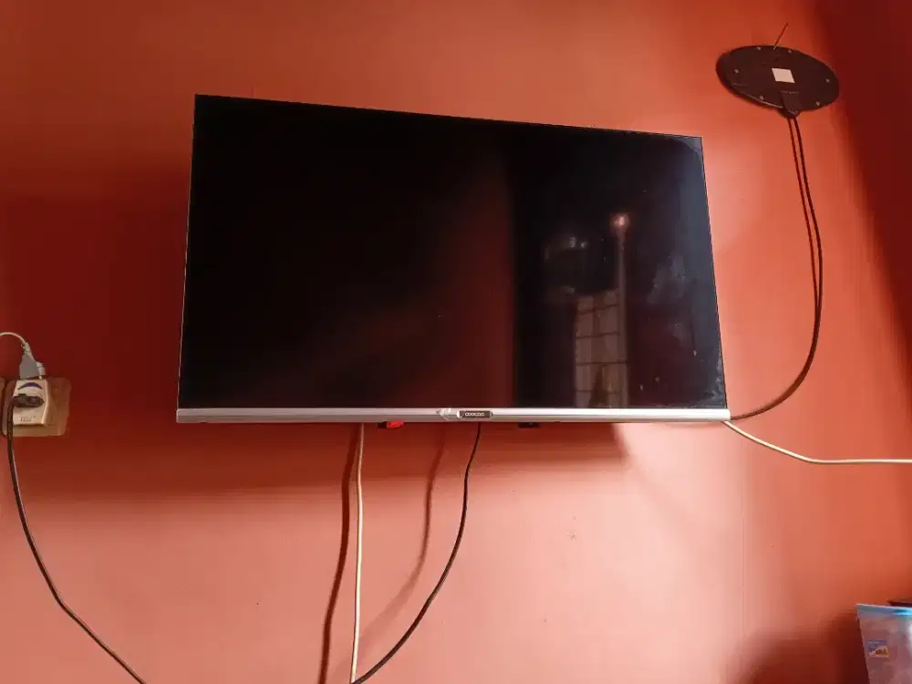 Televisi smart tv coocaa 32 inchi